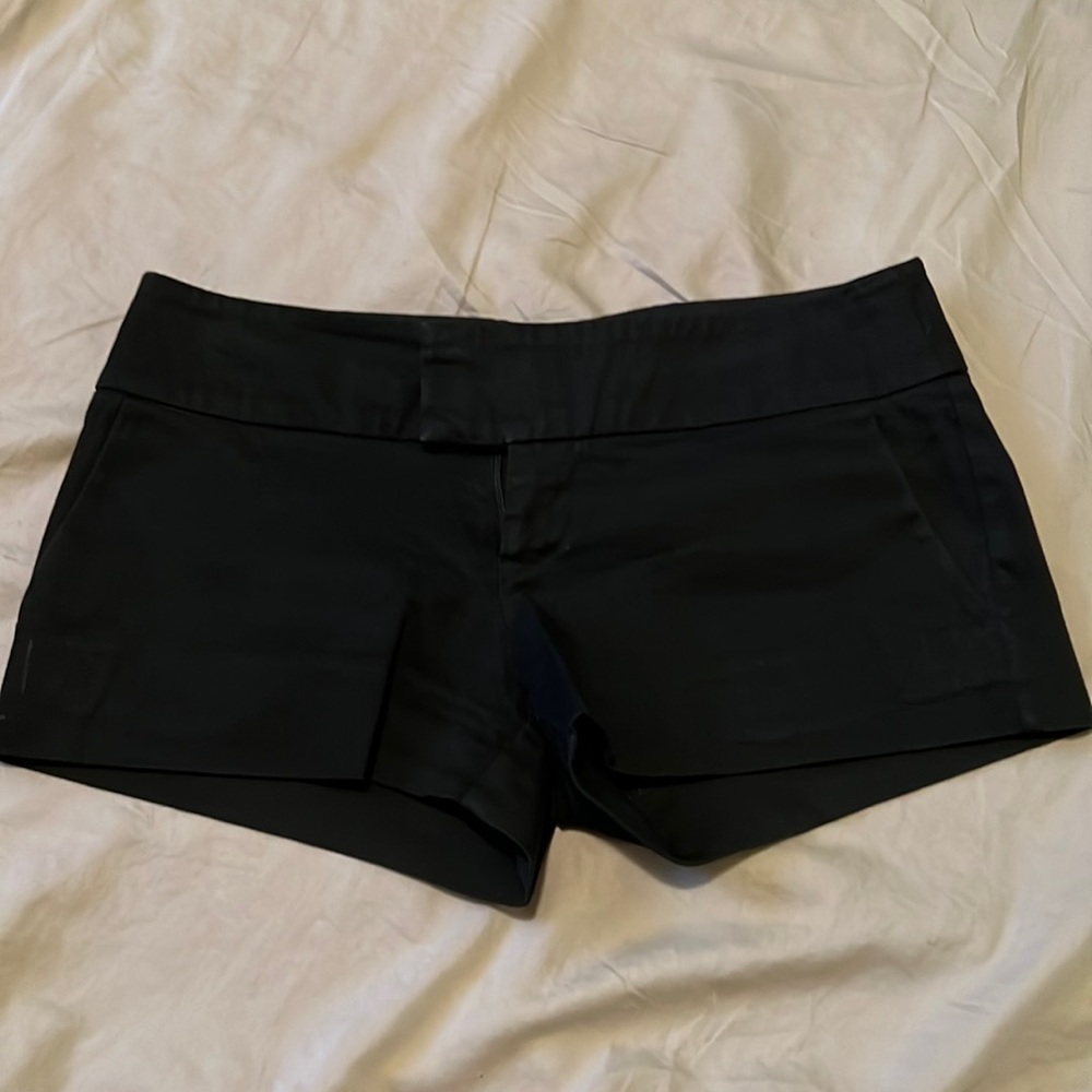 Liz black shorts